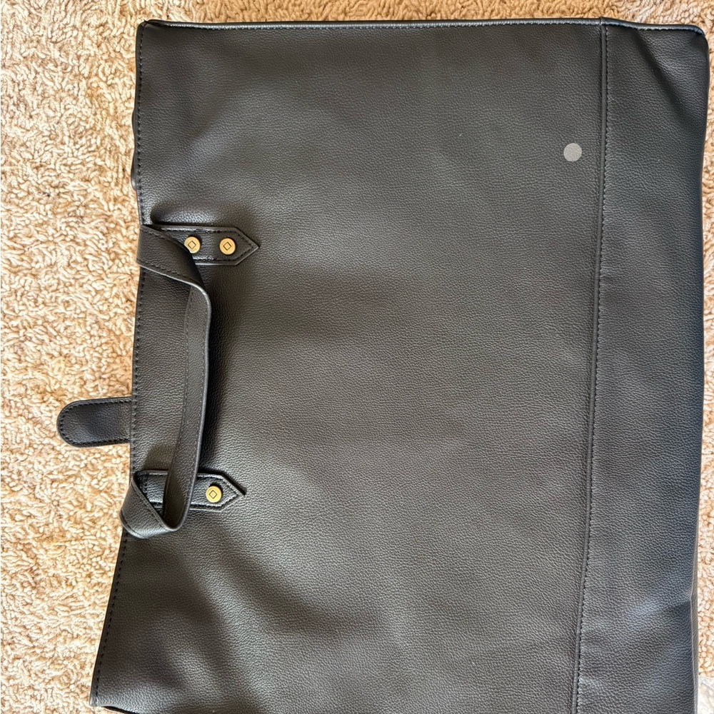NEW in packaging Thirty-One Black Smooth Pebble Leather Square Tote Bag
